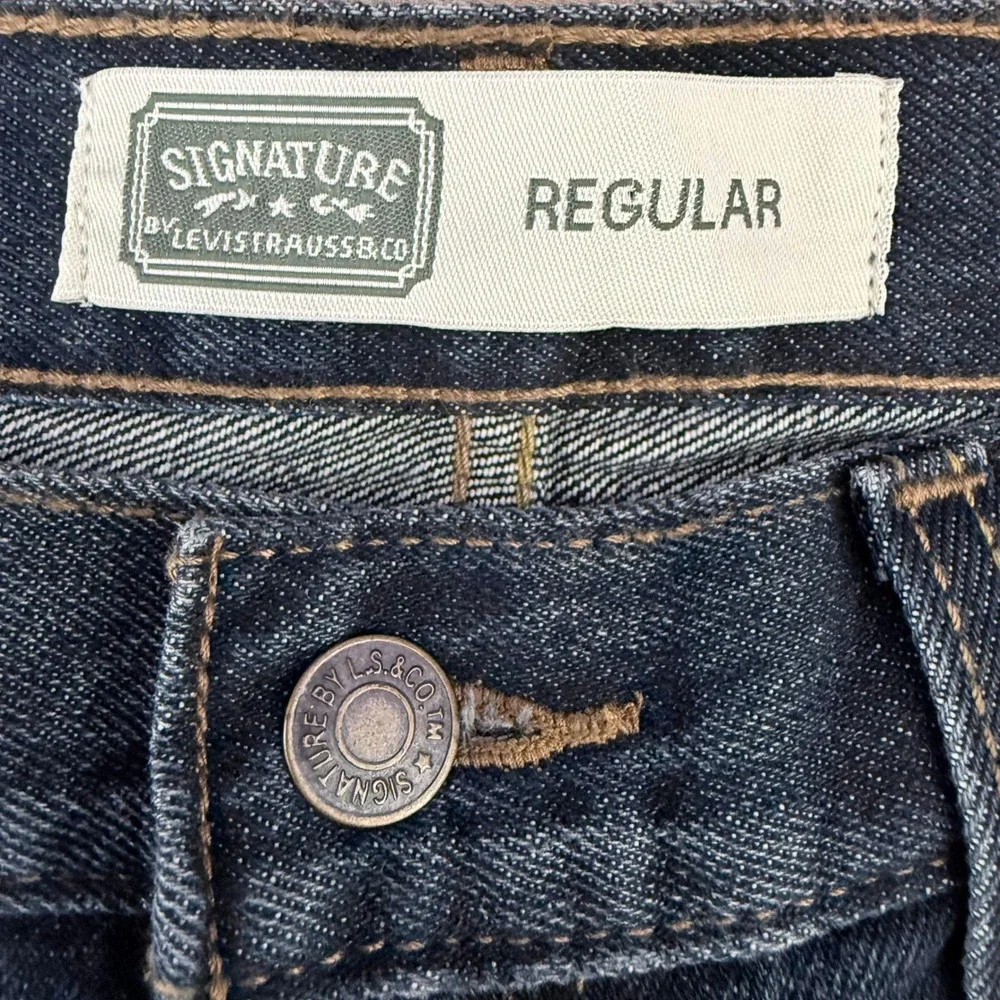 Signature by Levi Strauss 30x32 Regular Fit Dark Wash Jeans Workwear NWT Classic